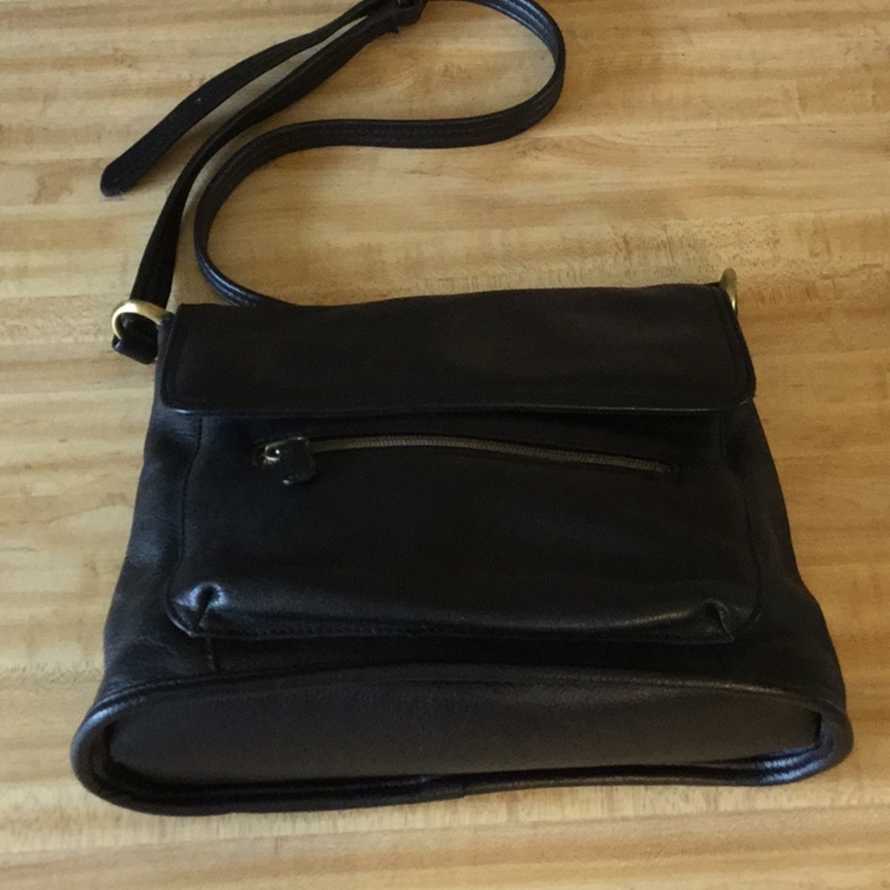 LEATHER CO. By Liz Claiborne Shoulder Bag